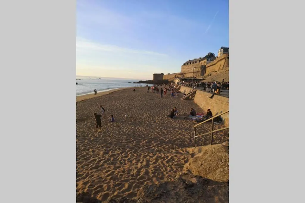 Au Coeur Des Remparts, L'Ecrin Appartement 2 Chambres Pour 2-6 Pers Saint-Malo 0*,  France
